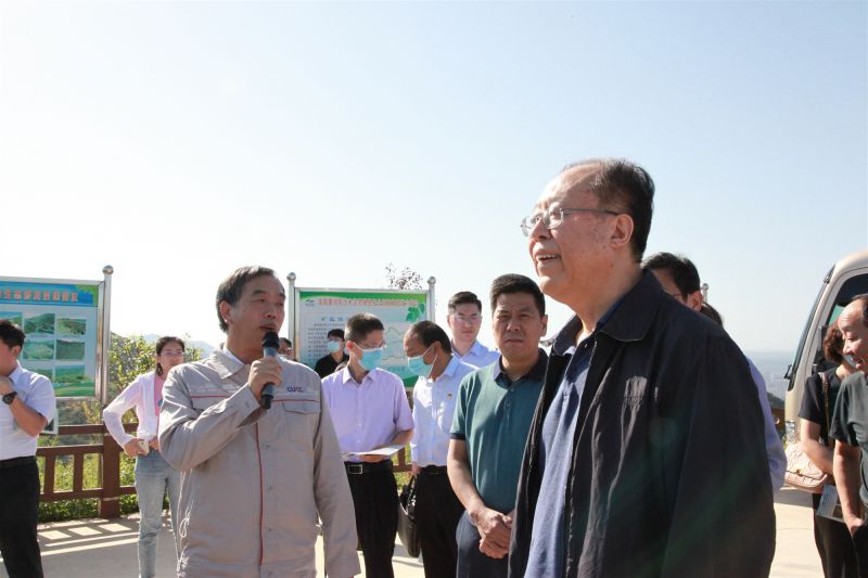 
				   
					河南省人大常委會(huì)黨組副書(shū)記、副主任馬懿一行到洛陽(yáng)黃河同力調(diào)研
				 